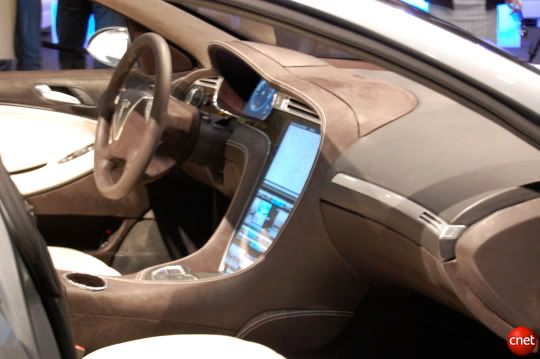 Tesla_Model_S_Int2_540x359.jpg