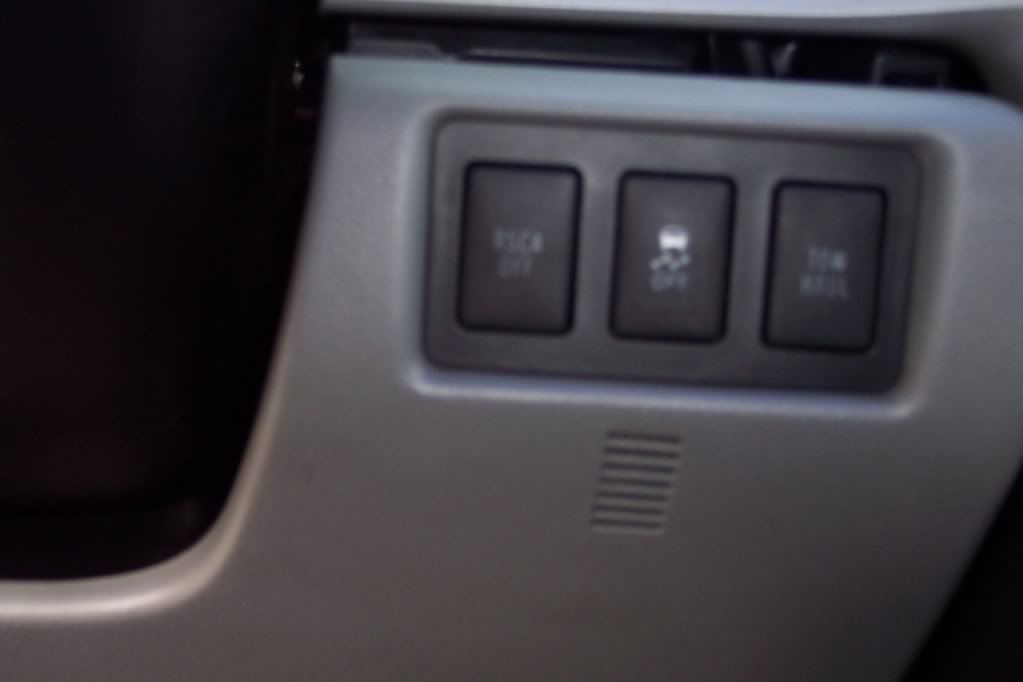 2007 Toyota tundra rsca button