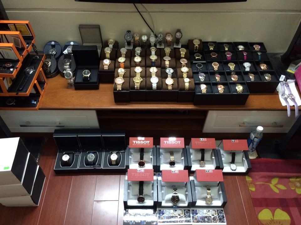 Citizen , Seiko,Bulova , Michael Kors, Marc Jacobs,Guess...hàng chính hãng,không Fake