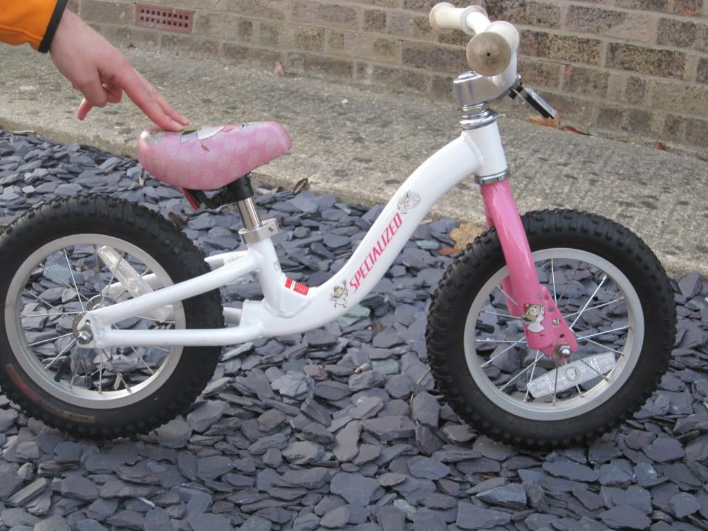 specialized balance bike pink