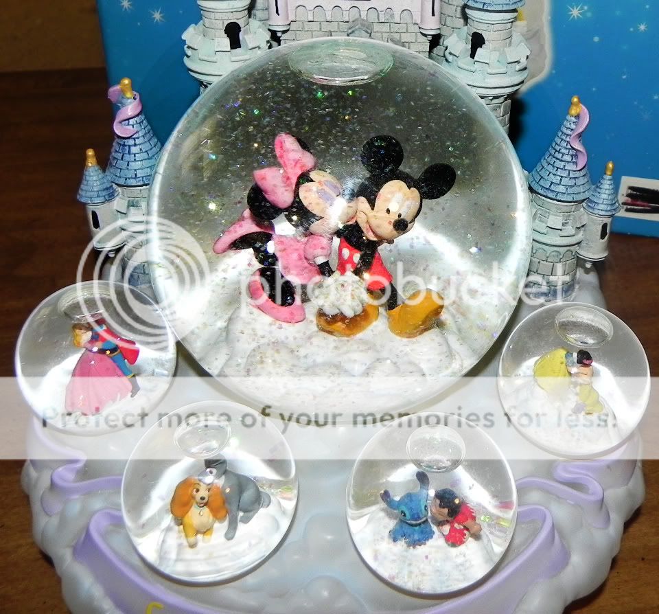 Disney Snowglobe Loves First Kiss Mickey Minnie Lilo Stitch Lady Tramp