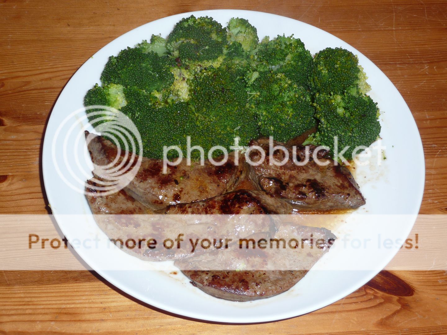 Lamb's liver, pan-fried in lemon and sage butter with steamed broccoli
